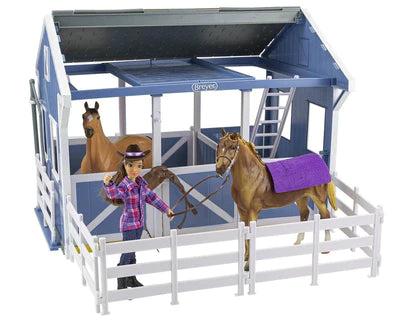 Deluxe Country Stable with Horse and Wash Stall #3978